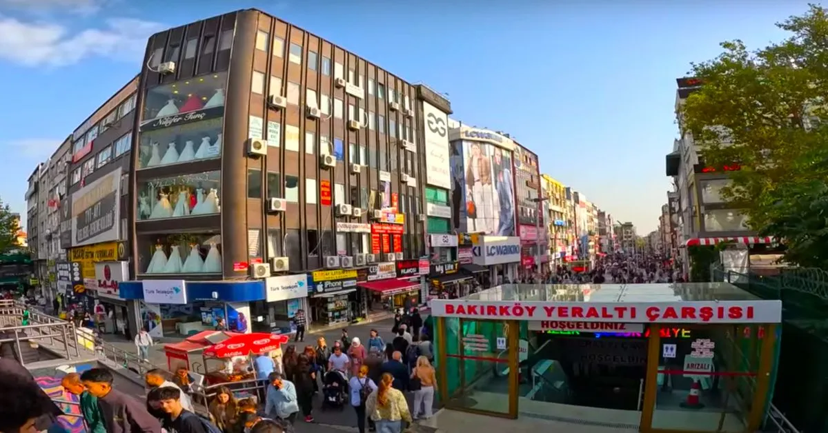 Far from the crowded tourist paths but full of surprises, Bakırköy offers a refreshing and authentic look at local life in Istanbul.